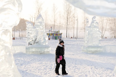 Для строительства Ледового городка Белоярской АЭС привезут 27 КАМазов льда