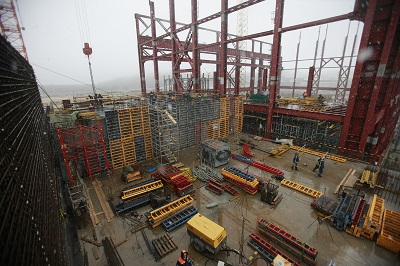 Курская АЭС-2: здание электроснабжения для энергоблока №1 обрело крышу