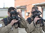 На ощупь — сквозь дым: спасатели Белоярской АЭС придут на помощь в любых условиях 