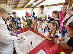 Специалисты Белоярской АЭС в рамках фестиваля науки «Кстати» рассказали детям о вторичной переработке