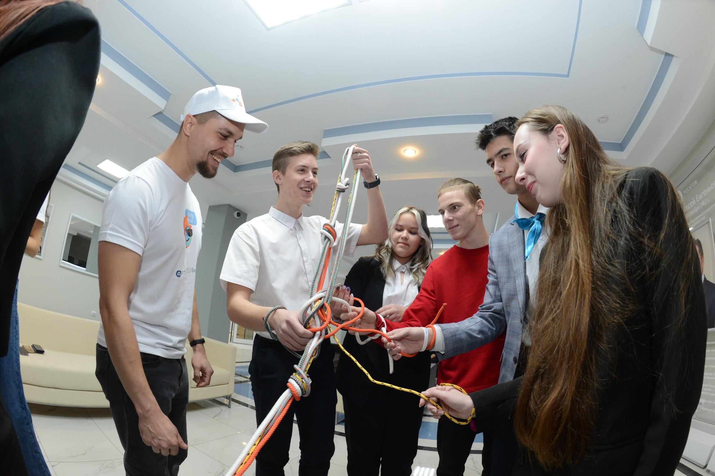 Более двух десятков школ города и района приняли участие в проекте Балаковской АЭС «УраНовый год»