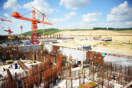 На Курской АЭС-2 с опережением графика на месяц приступили к бетонированию контурных стен энергоблока №2