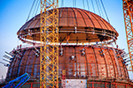 Ленинградская АЭС-2: на строящемся энергоблоке №2 с реактором ВВЭР-1200 установлена купольная часть внутренней защитной оболочки реактора