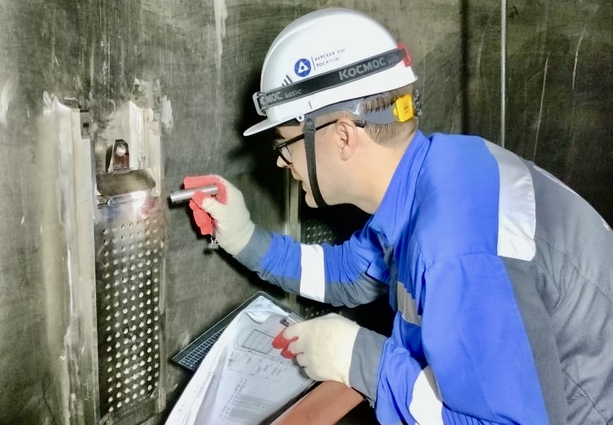 В корпус реактора энергоблока №1 Курской АЭС-2 установили образцы-свидетели