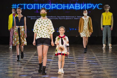 В Москве прошел гала-показ коллекции победителей II Международного конкурса «Атом-кутюр»
