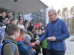 Легенда российского хоккея Вячеслав Фетисов посетил Белоярскую АЭС и город Заречный 